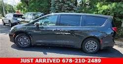2023 Chrysler Pacifica Hybrid Touring L