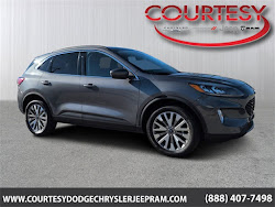 2022 Ford Escape Titanium