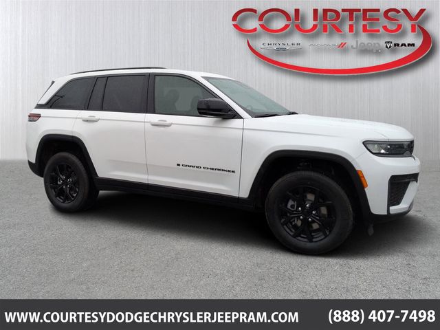 2026 Jeep Grand Cherokee Laredo